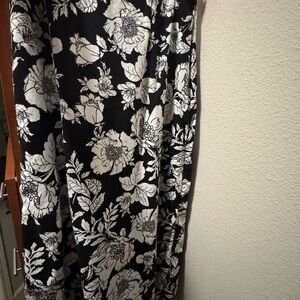 Old Navy Black and White Floral Maxi Skirt
